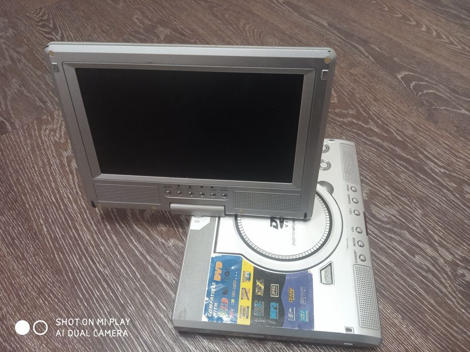 Продам ДВД плеер бу