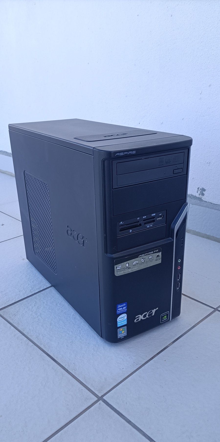 Torre computador Acer