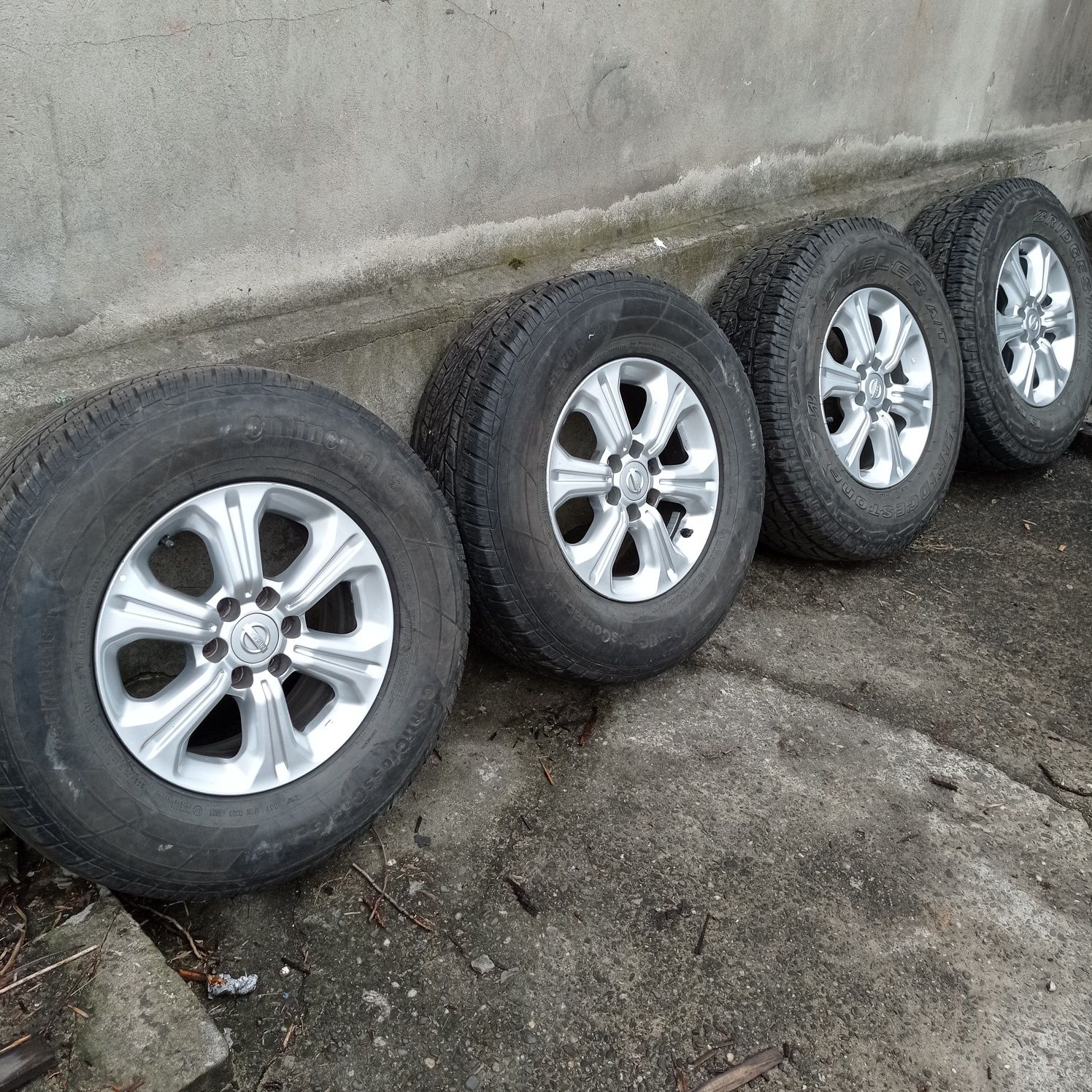 Alufelgi nissan navara 6x114,3 opony 255/70r16 koła patfinder terenowe