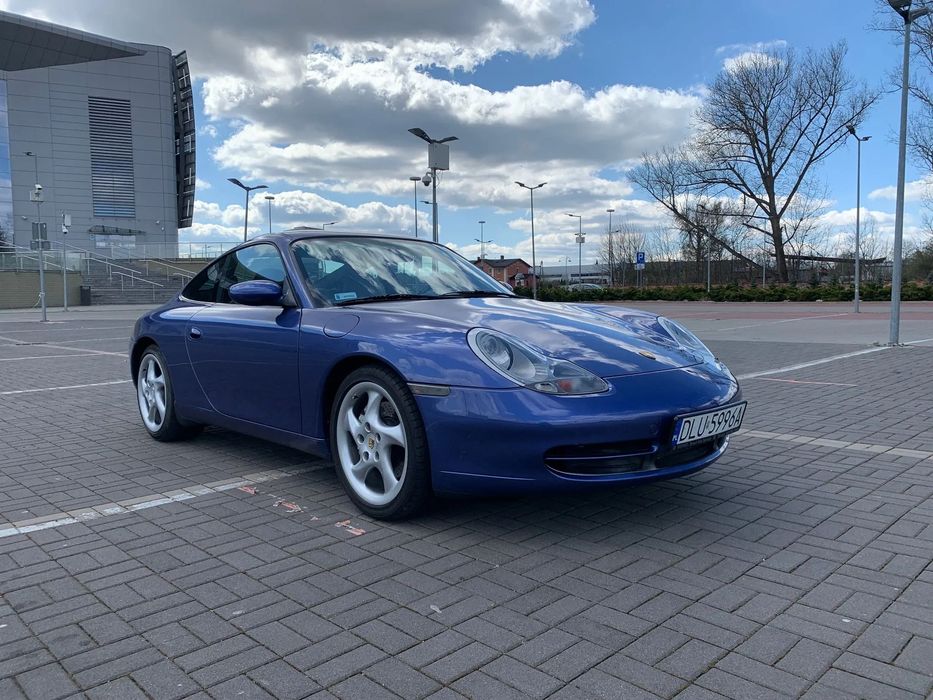 Porsche 911 996 Carrera 4 - Sally