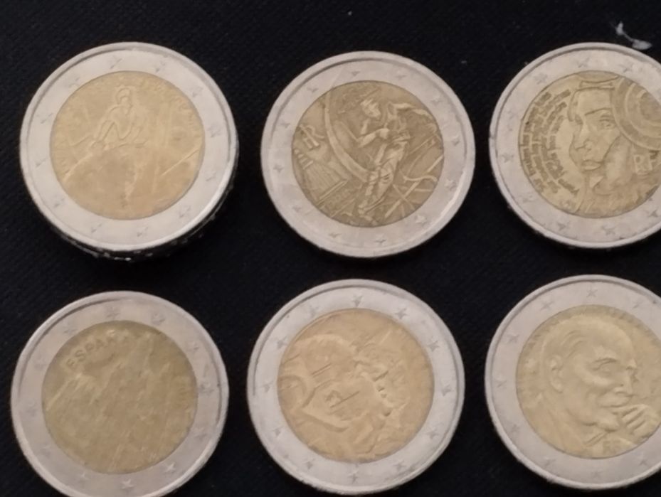 2 €  comemorativas e comuns paises diversos circuladas