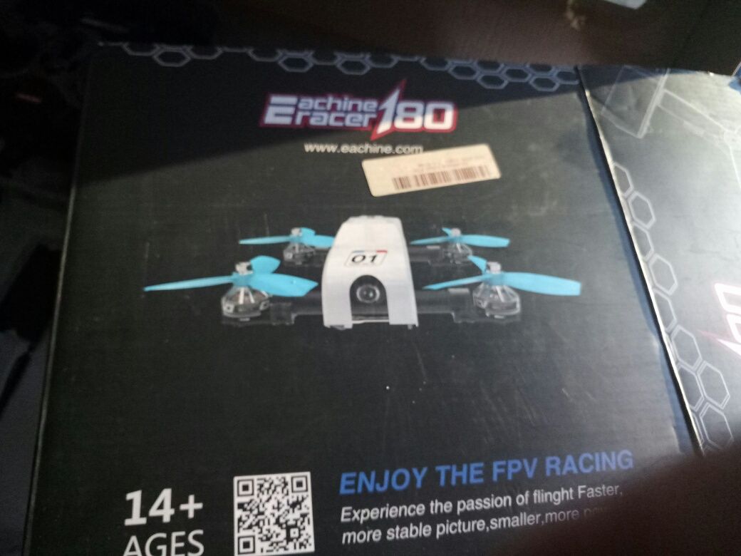 Drone Novo na caixa, eachine,180 GPS,WiFi,Fpv,com monitor a cores, V6
