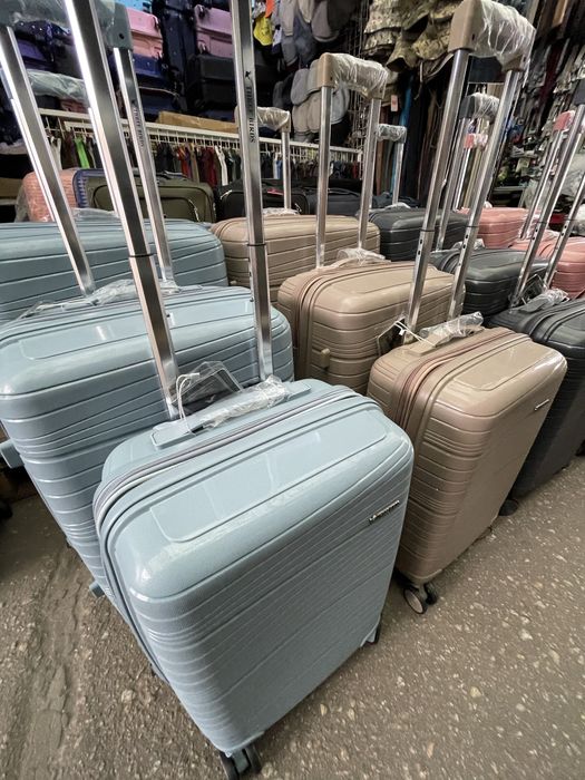 Чемоданы ткань и полипропилен