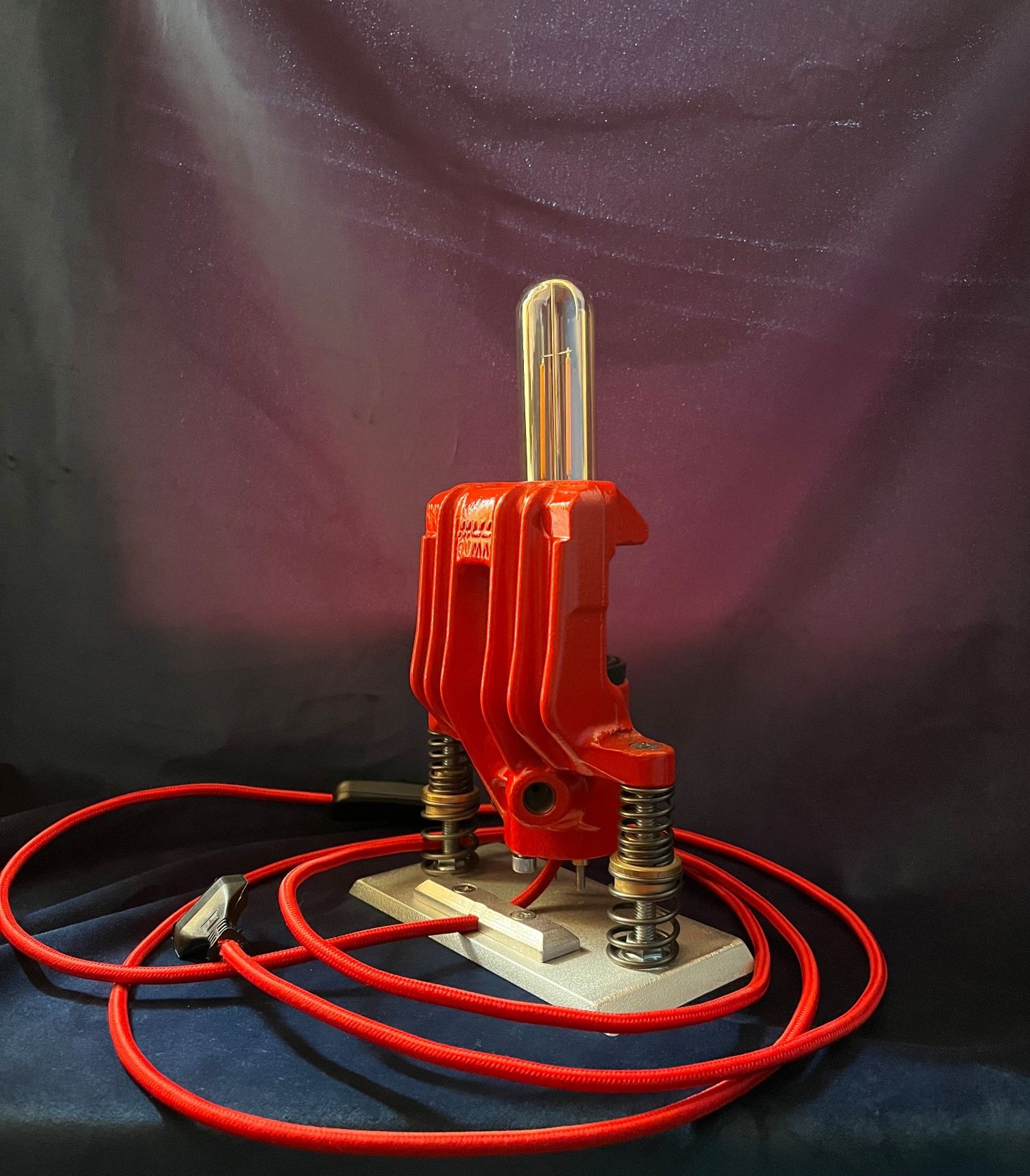 Customowa lampka nocna dla mechanika LED