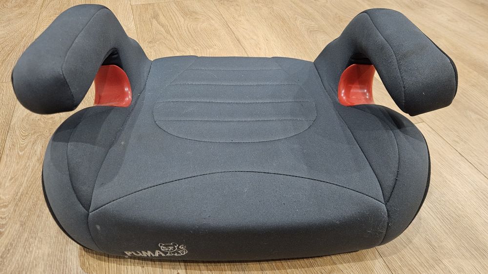 Продається два дитячі бустери