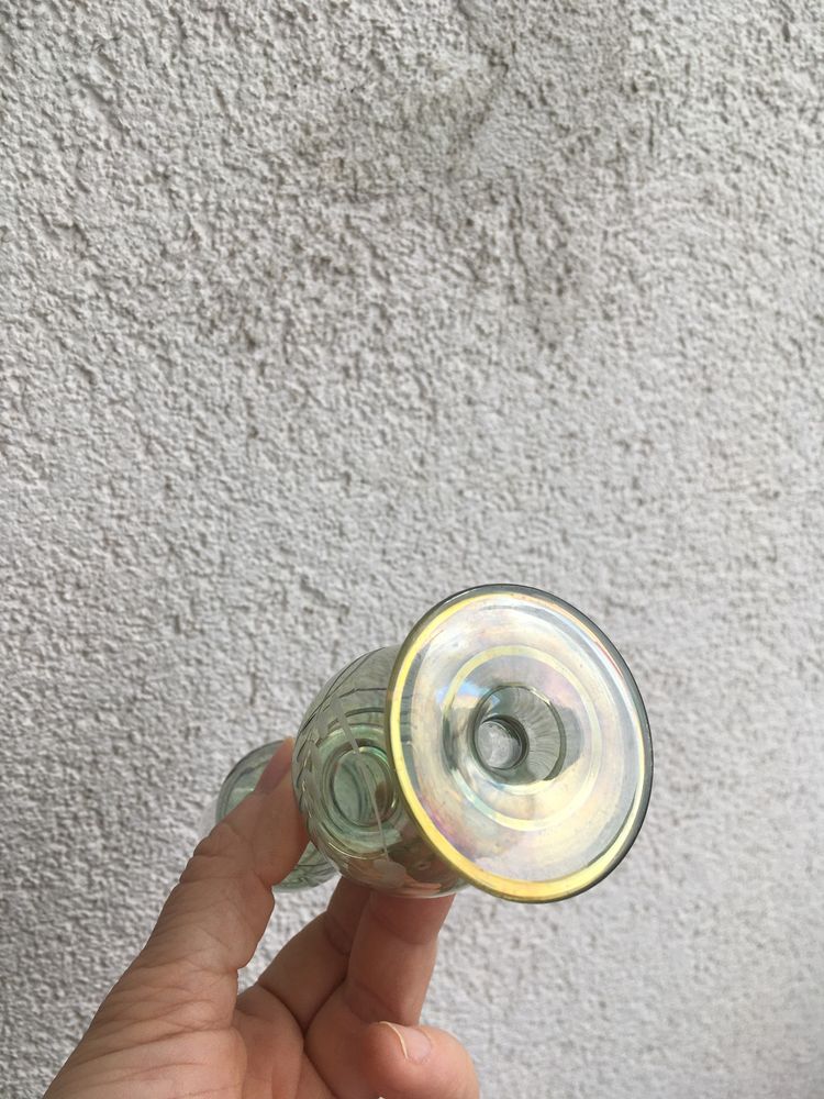 Stary flakon na perfumy fiolka szklana