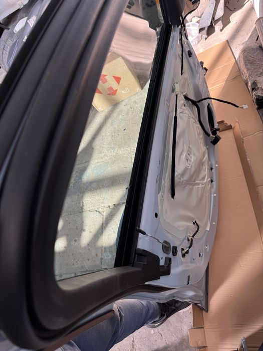 Двери Chevrolet Bolt EUV 2023 цвет 621G