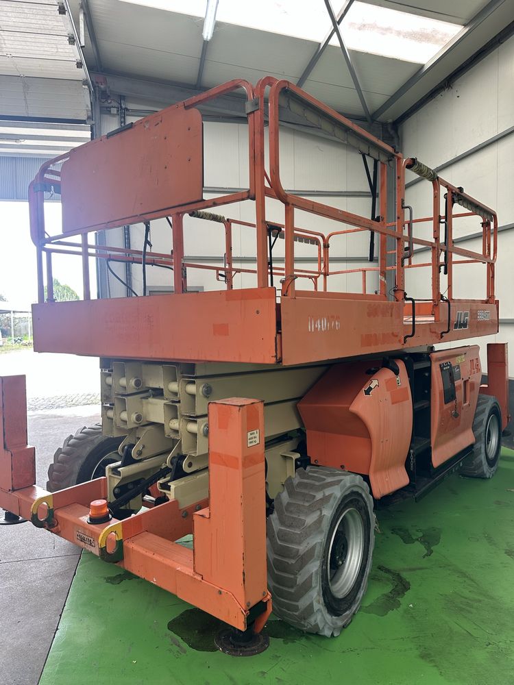 Aluguer de Plataforma elevatoria tesoura diesel