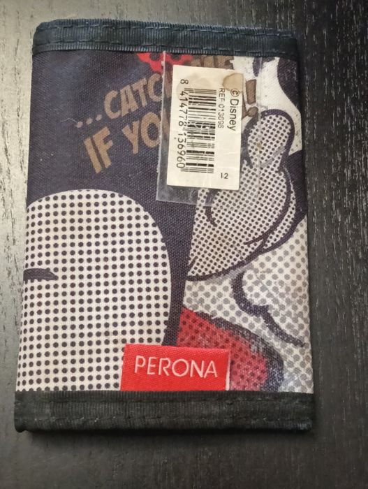 Duas carteiras para jovens ou coleção