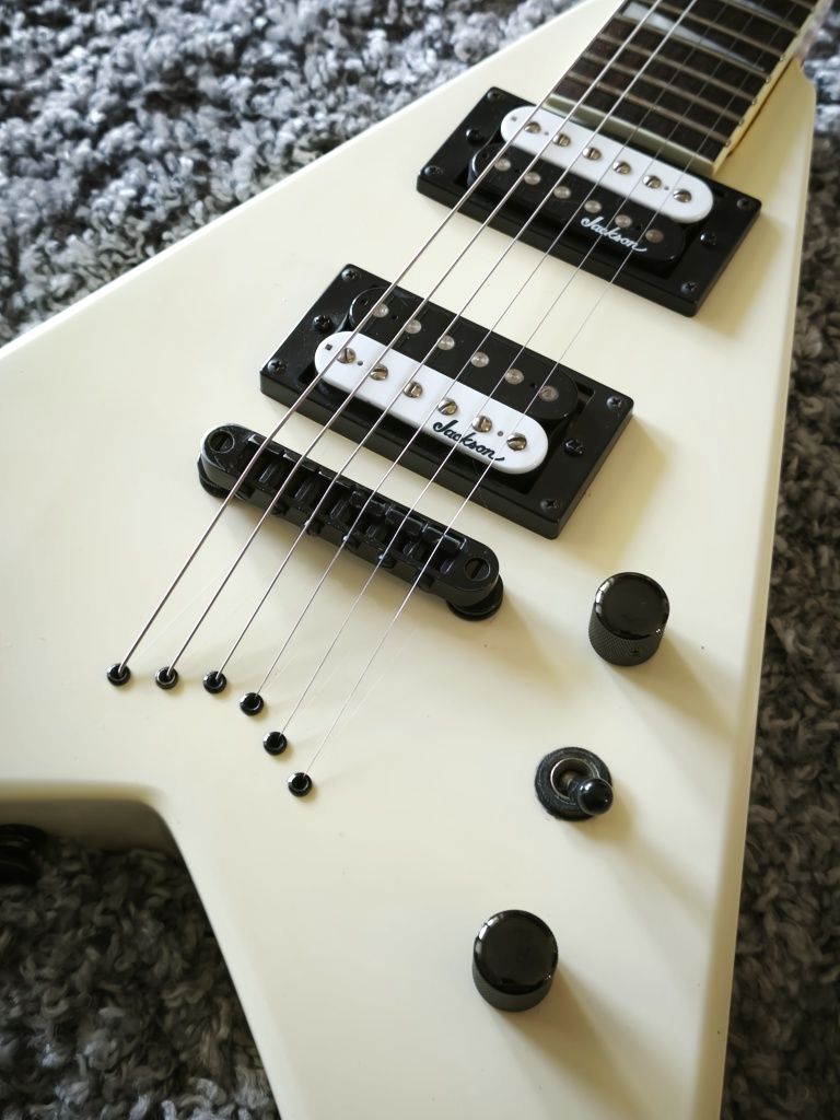 Gitara Jackson V