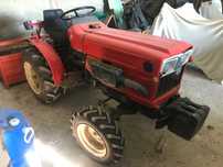Trator Yanmar 18 cv
