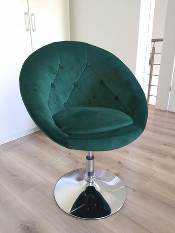 Fotel obrotowy zielony chrom tapicerowany