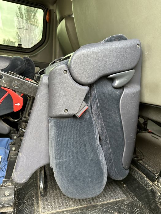 Продам крісла трансформери Trafik