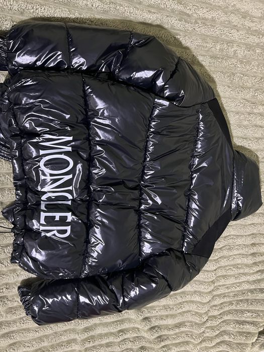 Куртка . Стан нової.