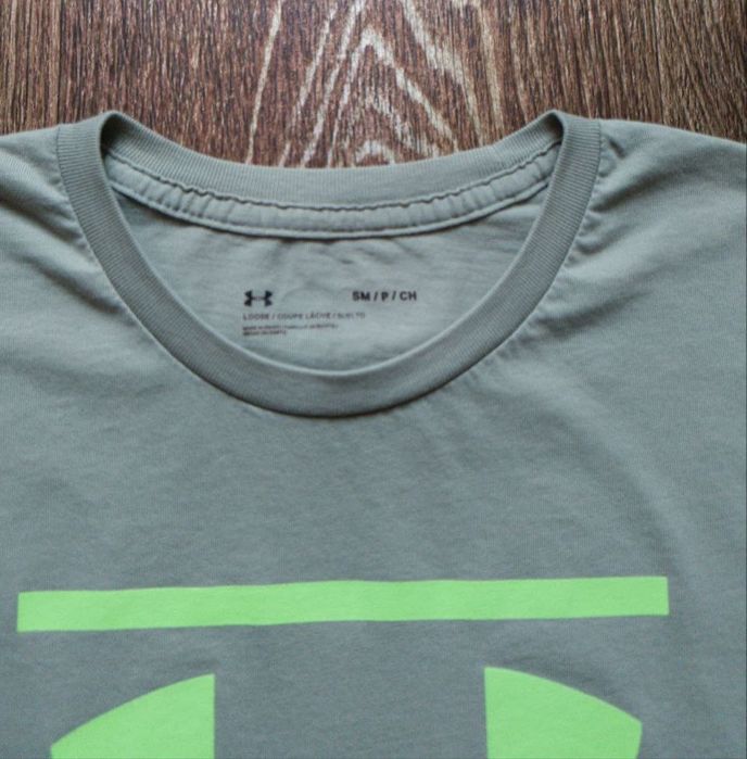 Чоловіча футболка світшот худі Under Armour розмір  S-M