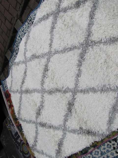 nuLOOM  geometryczny dywan Shanna Shaggy 120x180cm