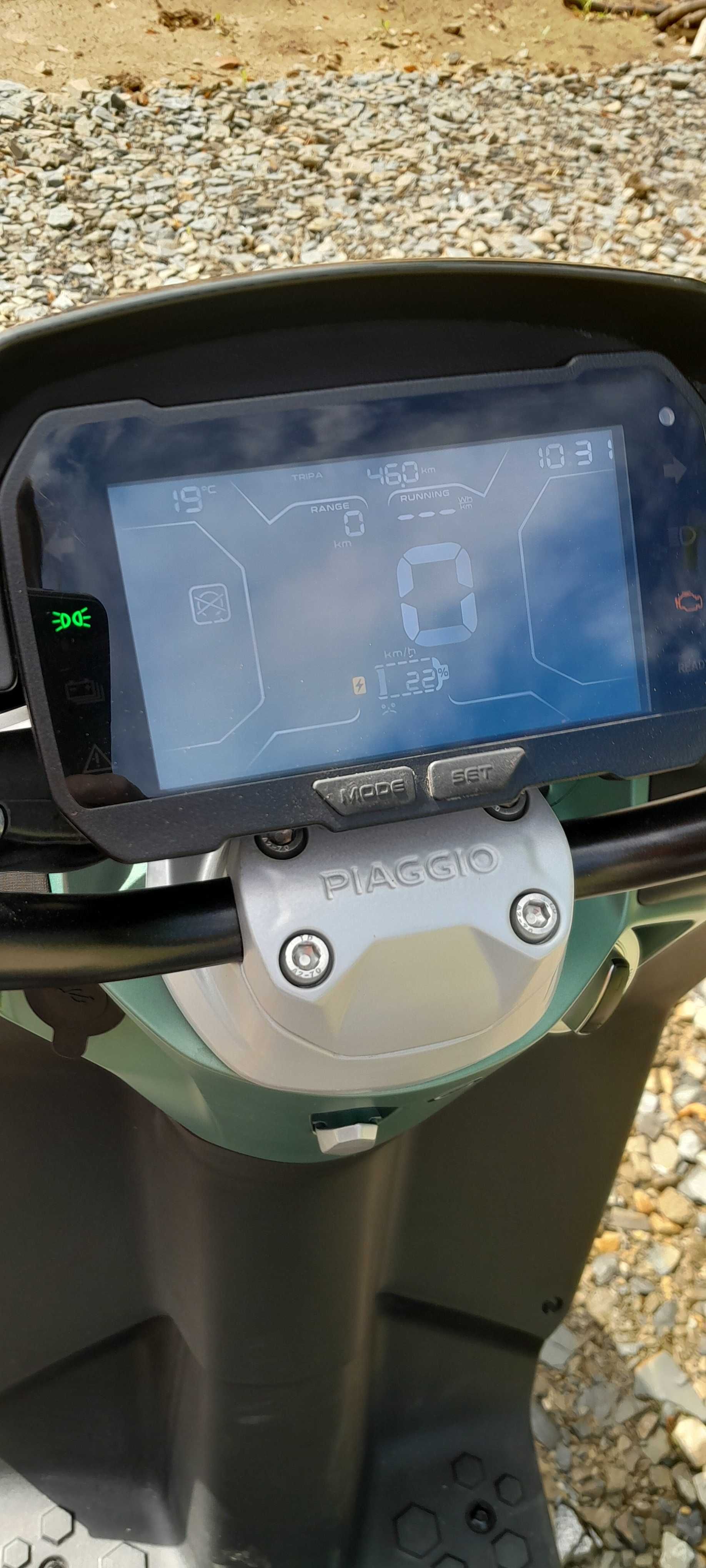 Skuter Piaggio1 Active, elektryk