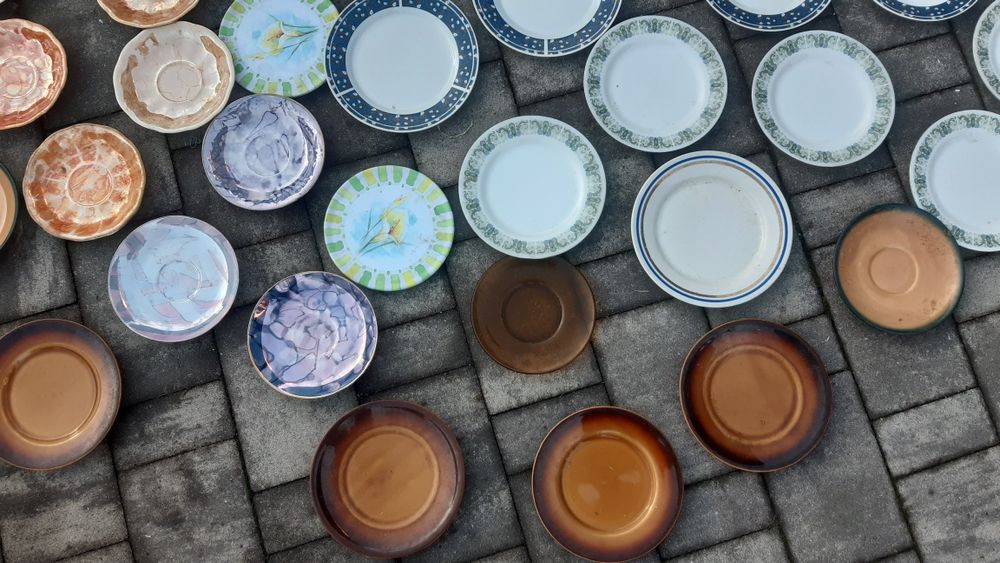 Stare różne talerze z prl-u.