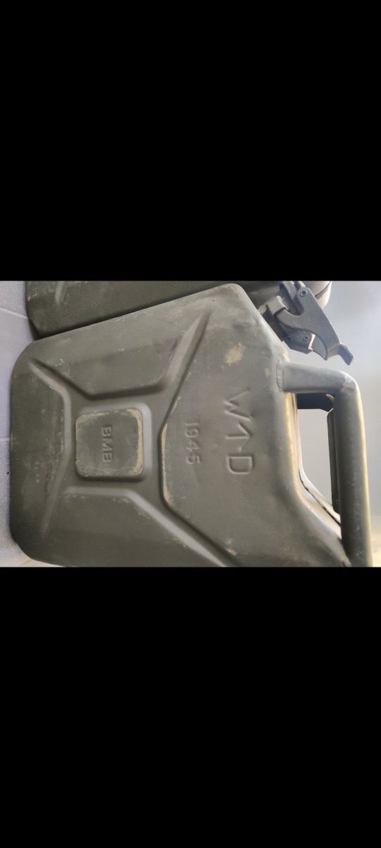 Kanistry 20 L z okresu WW2