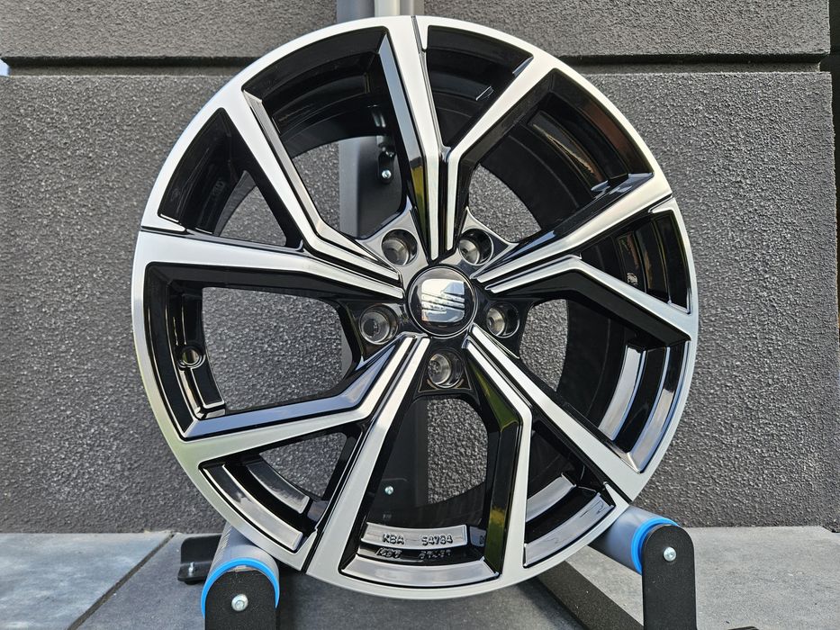 Seat Arona 16 " Nowe 5x100 Ibiza Felgi Czarne Poler Alufelgi