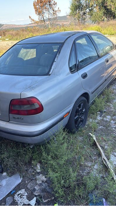 Volvo s40 2.0 16v gasolina completo(avariado)