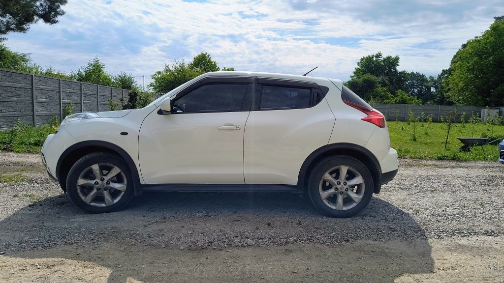 Продам Nissan juke 1.6
