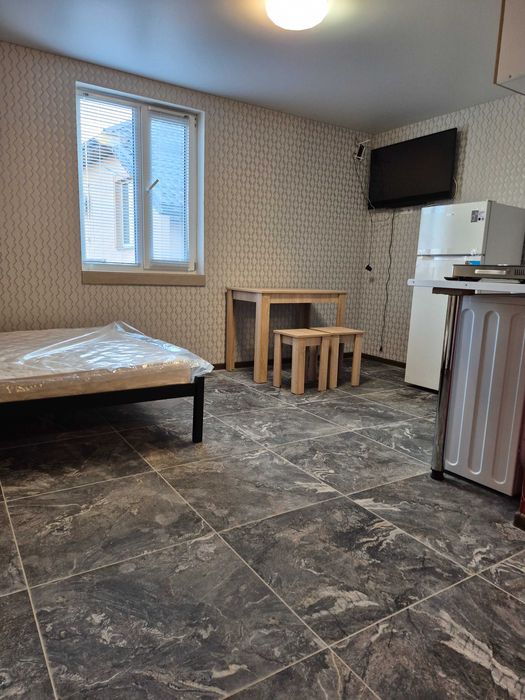 Сдам 1-комнатную студию, новая квартира 2025года, хозяин