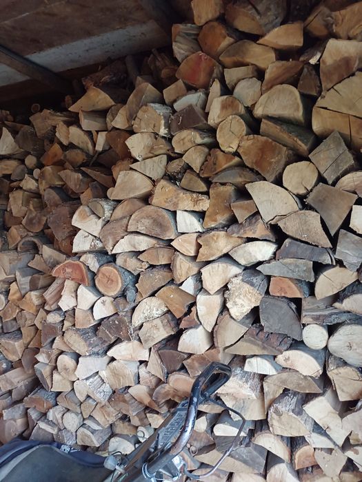 Sprzedam drewno dębowe.