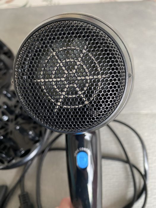 Продам фен Rowenta