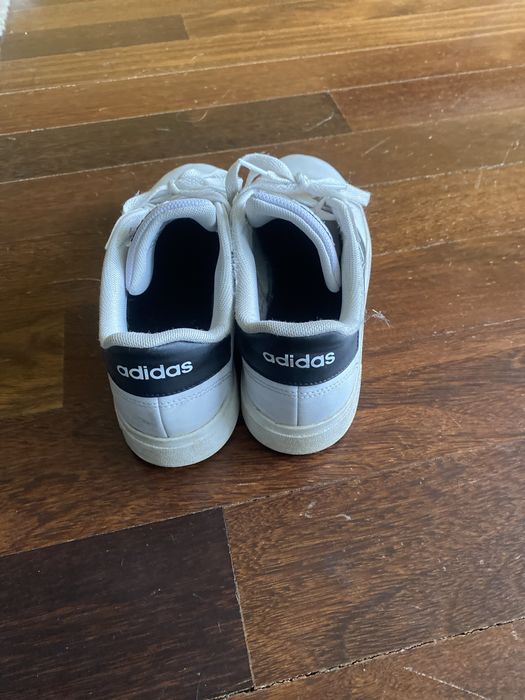 Sapatilhas adidas 38