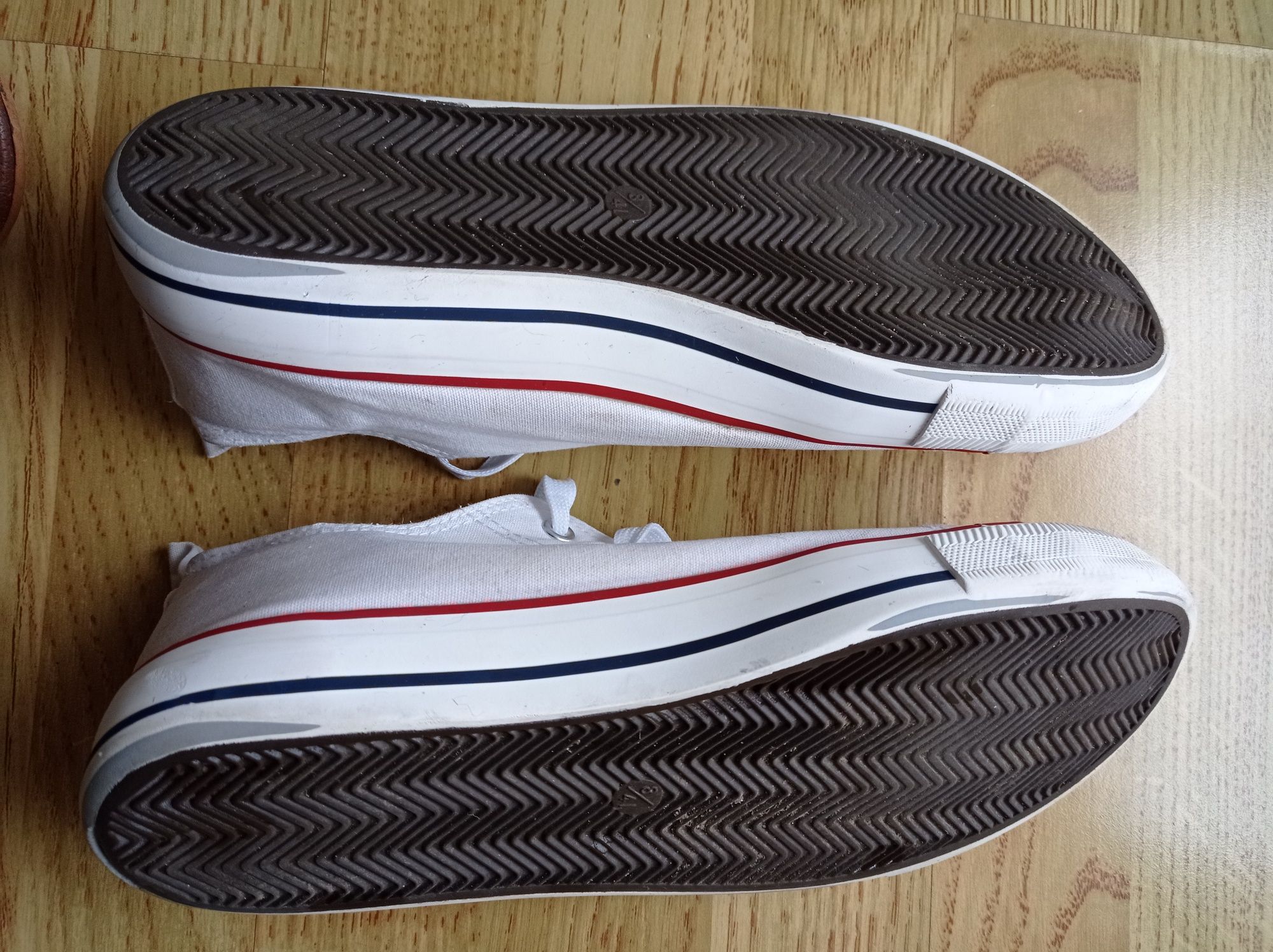 Trampki Primark,białe,rozm.41 (8),nowe sznurówki ,jak converse