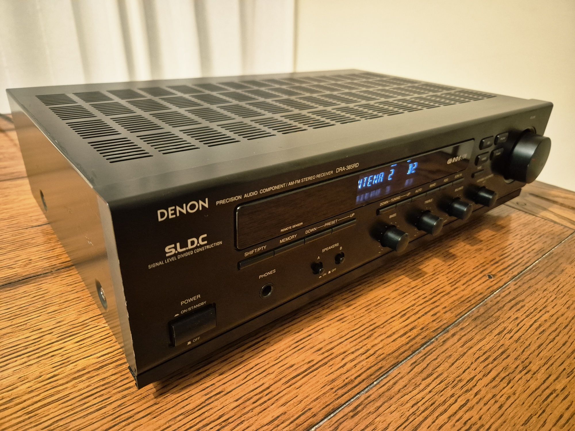 Amplificador receptor AM FM Denon DRA 385RD c/ comando