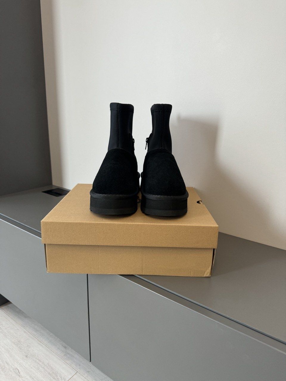 Ugg classic dipper boot black на стопу 23-23.5 см