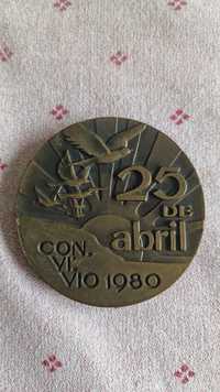 Movimento das Forças Armadas MFA. Medalha