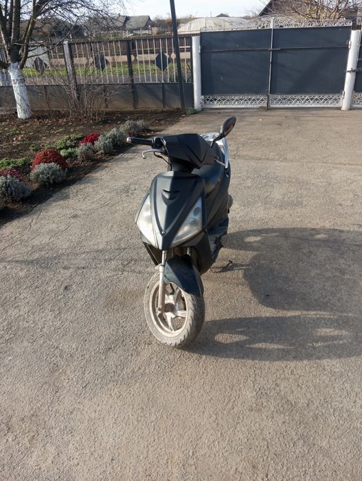 Продам скутер СРОЧНО!!! skymoto phoenix в хорошем состояние