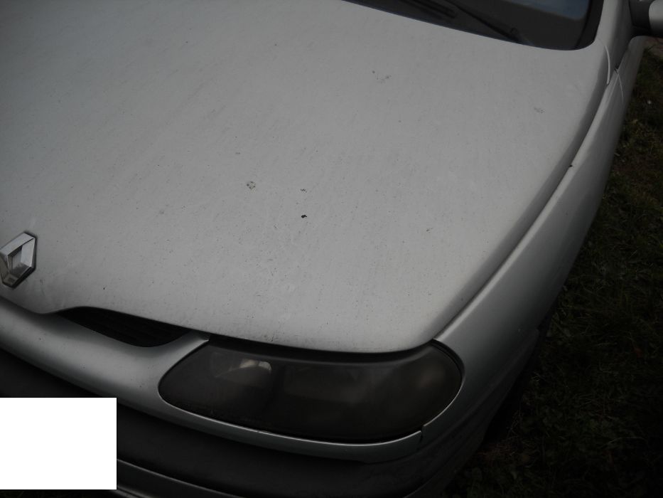 Renault Laguna 1 po lifcie kolor błękitny metalik na części 1.6benzyna