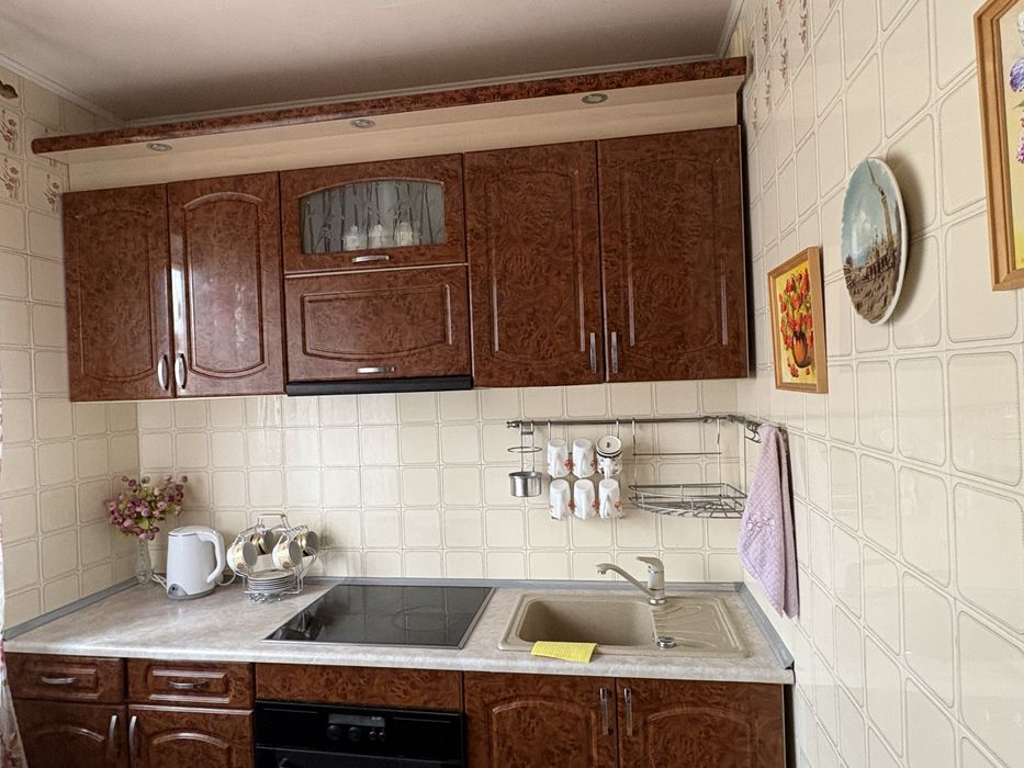 Продам 3-х комнатную квартиру на холодной горе