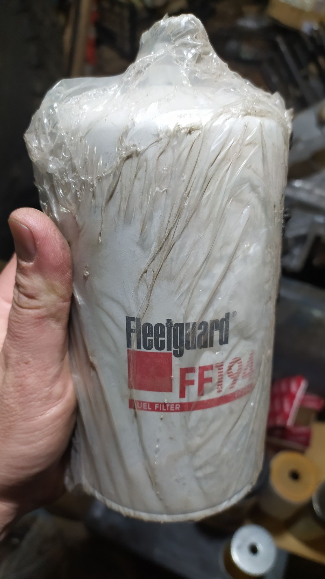 FLEETGUARD FF194  Фільтр паливний . Фільтр гідравлічний HF7535