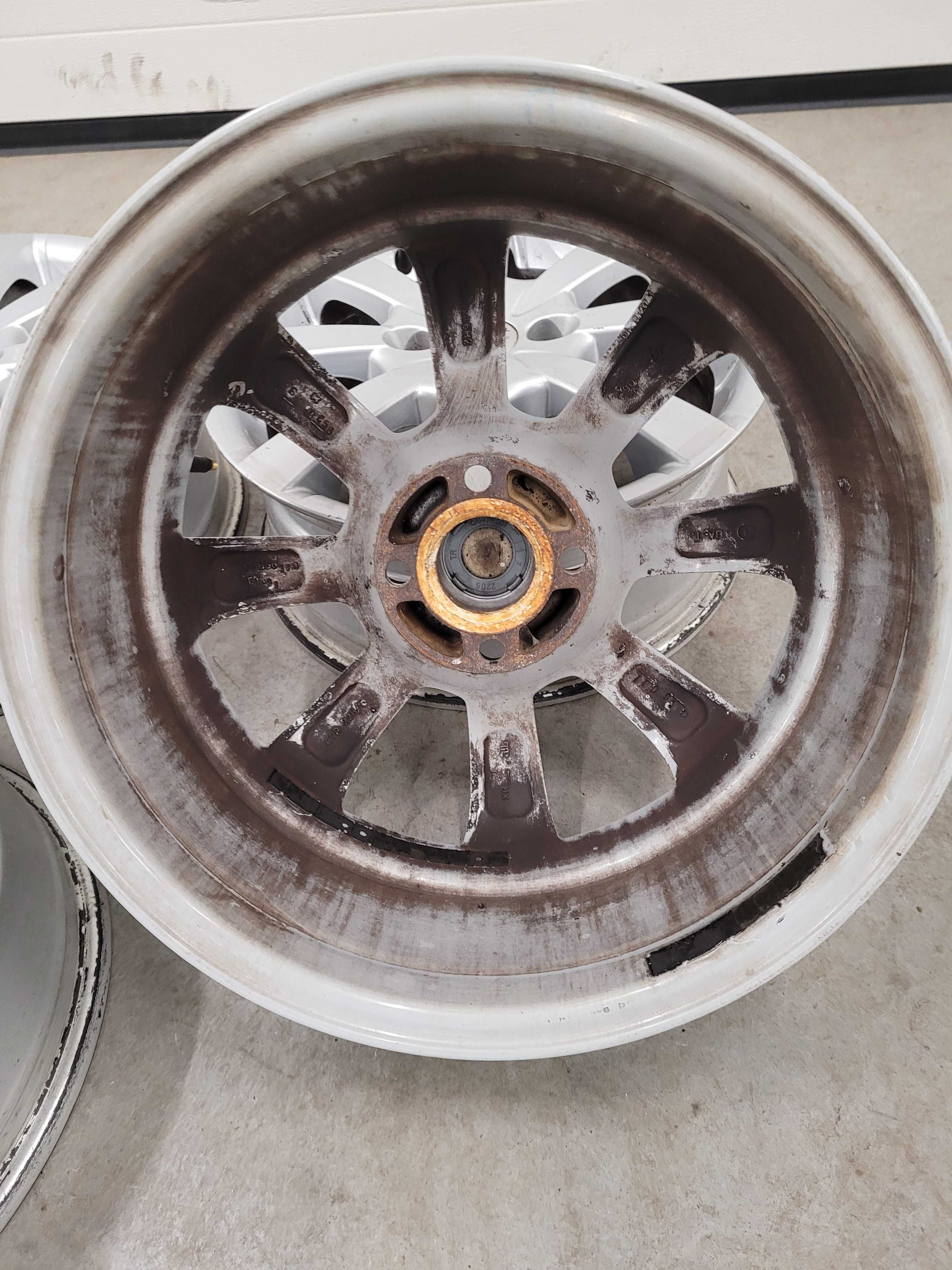 Komplet felg R 16 rozstaw 4x114,3 alufelgi