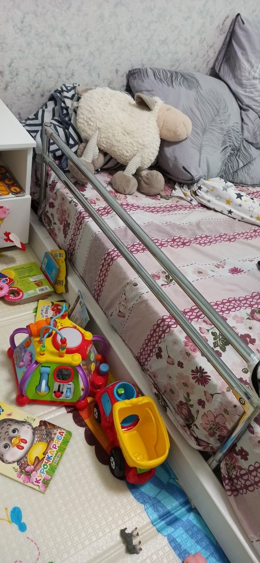 Захисний бар'єр для ліжка (бортики, барьер, від падіння,ліжко,манеж)