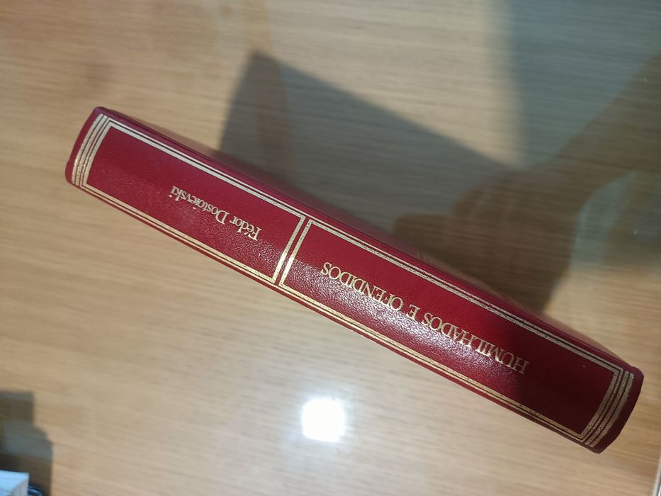 Vendo livro: Fedor Dostoiévski