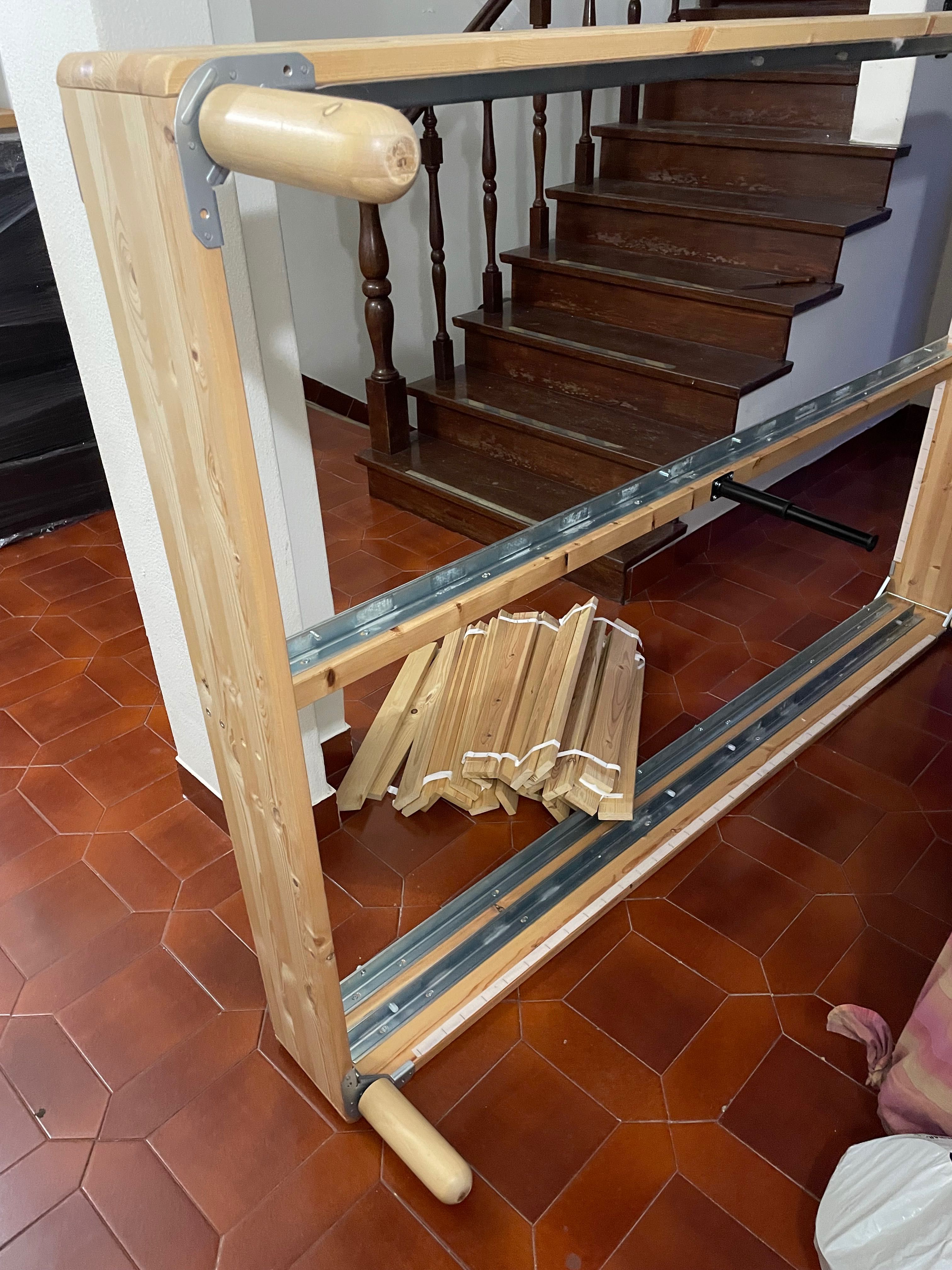 Estrutura de cama e colchão