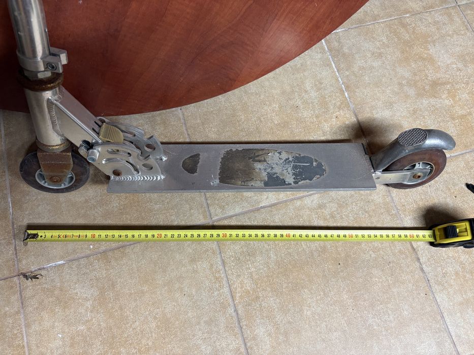 Hulajnoga aluminiowa składana.