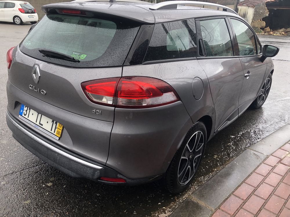 Renault clio sport tourer 1.5 dci r-link