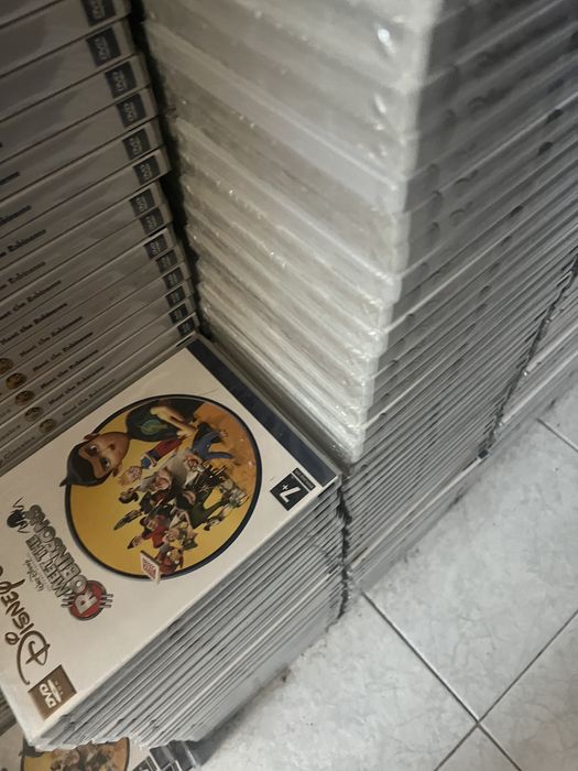 Lote de 3000 jogos de PC novos e embalados da Disney