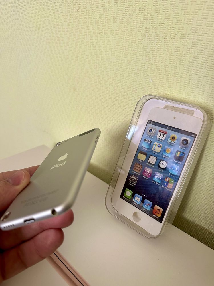 Apple iPod Touch 5 64gb с оригинальной коробкой