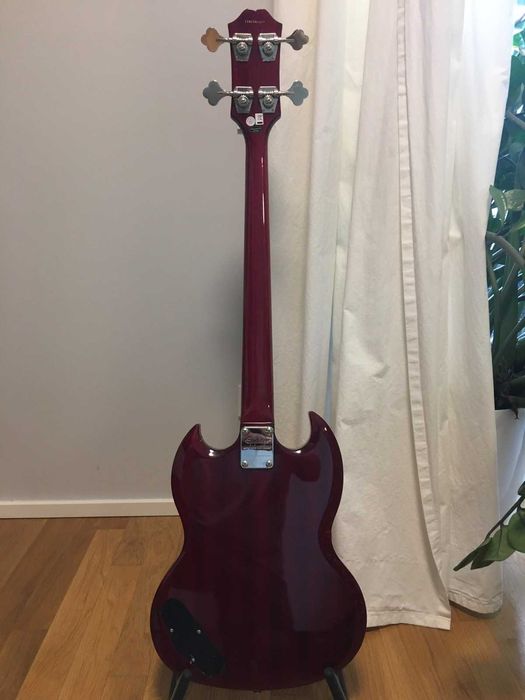 Epiphone EB-0 BASS - CH красное дерево, Китай 2012 в кейсе, как новая