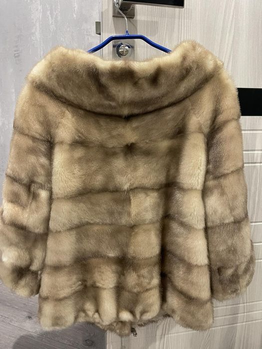 Продам норковую шубу