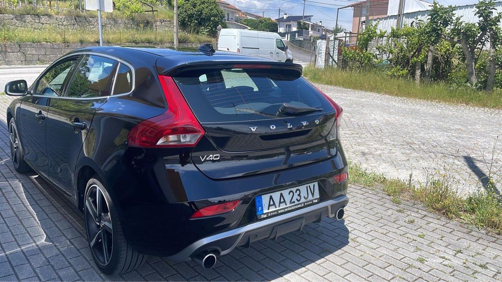 Volvo v40 R-DESIGN D3 cx automática