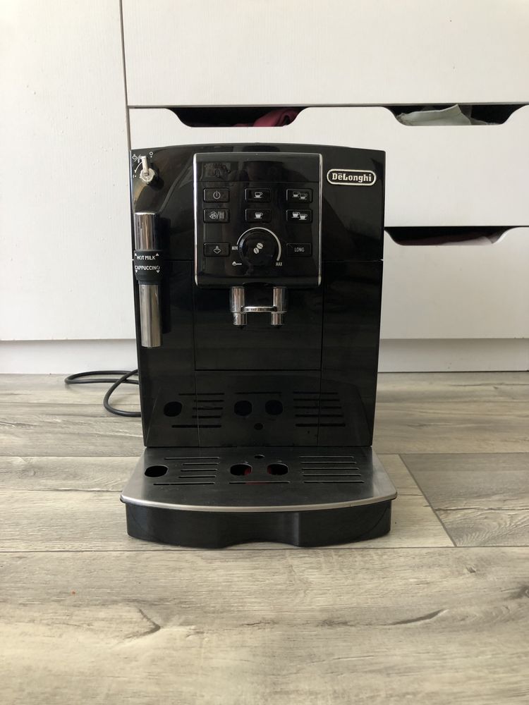 Распродажа! Кофемашина DeLonghi ECAM 23.120 B б/в